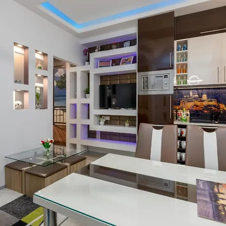 Fireworks Rakoczi Mini Appartement